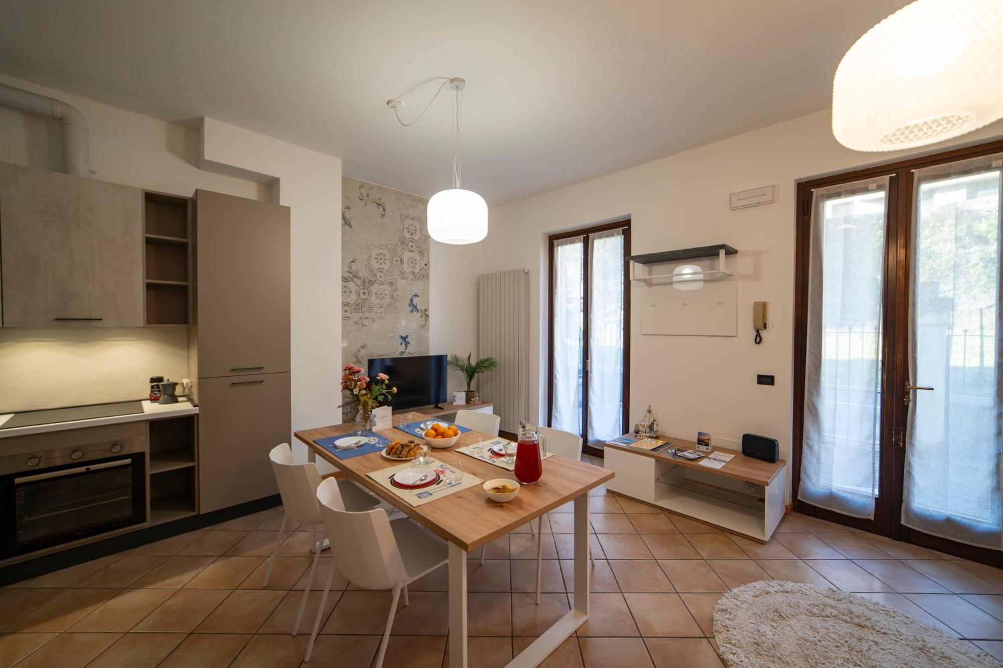 La Casa Dei Carta-New & Chic Apartman Lovere Kültér fotó