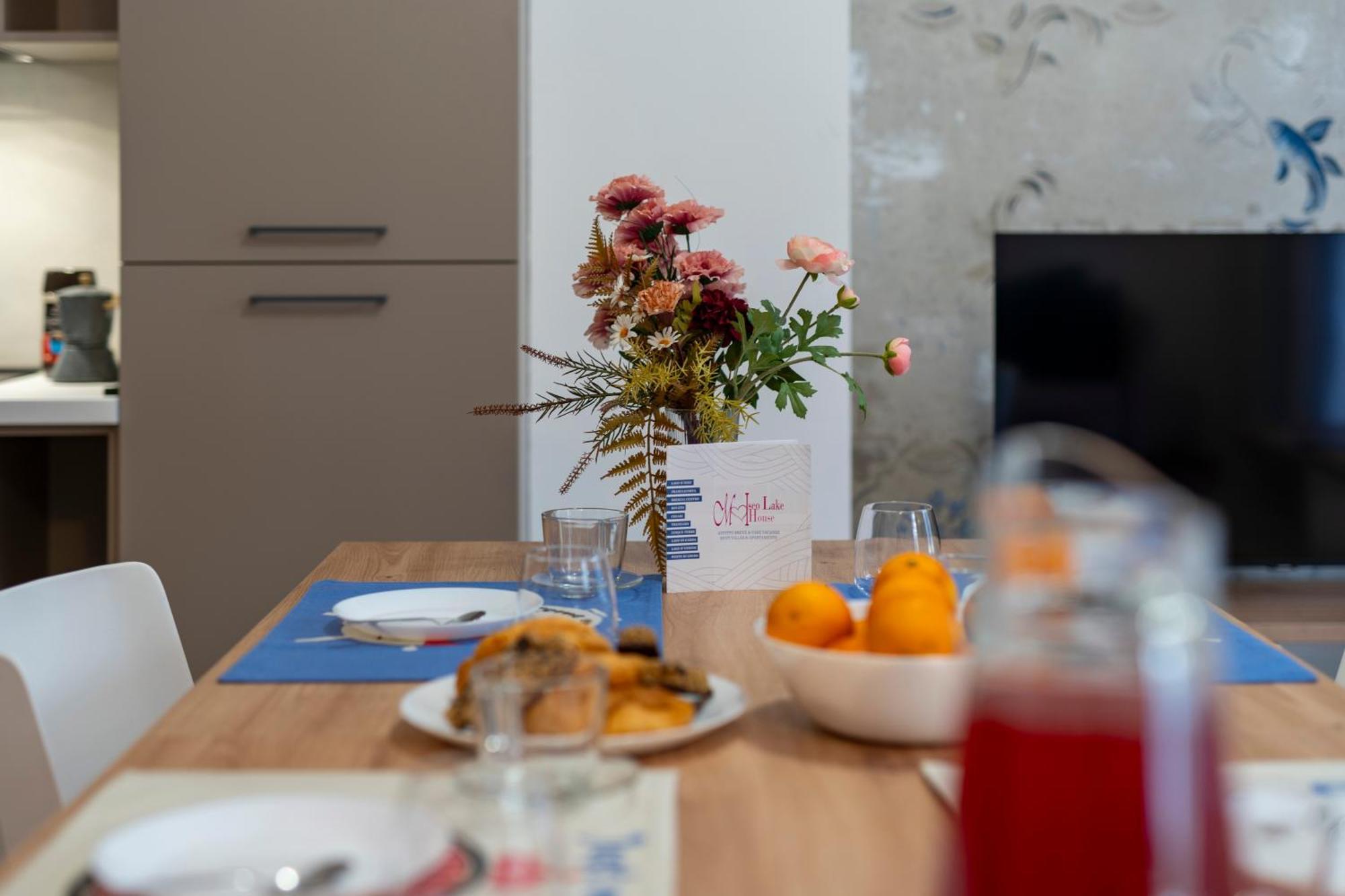 La Casa Dei Carta-New & Chic Apartman Lovere Kültér fotó