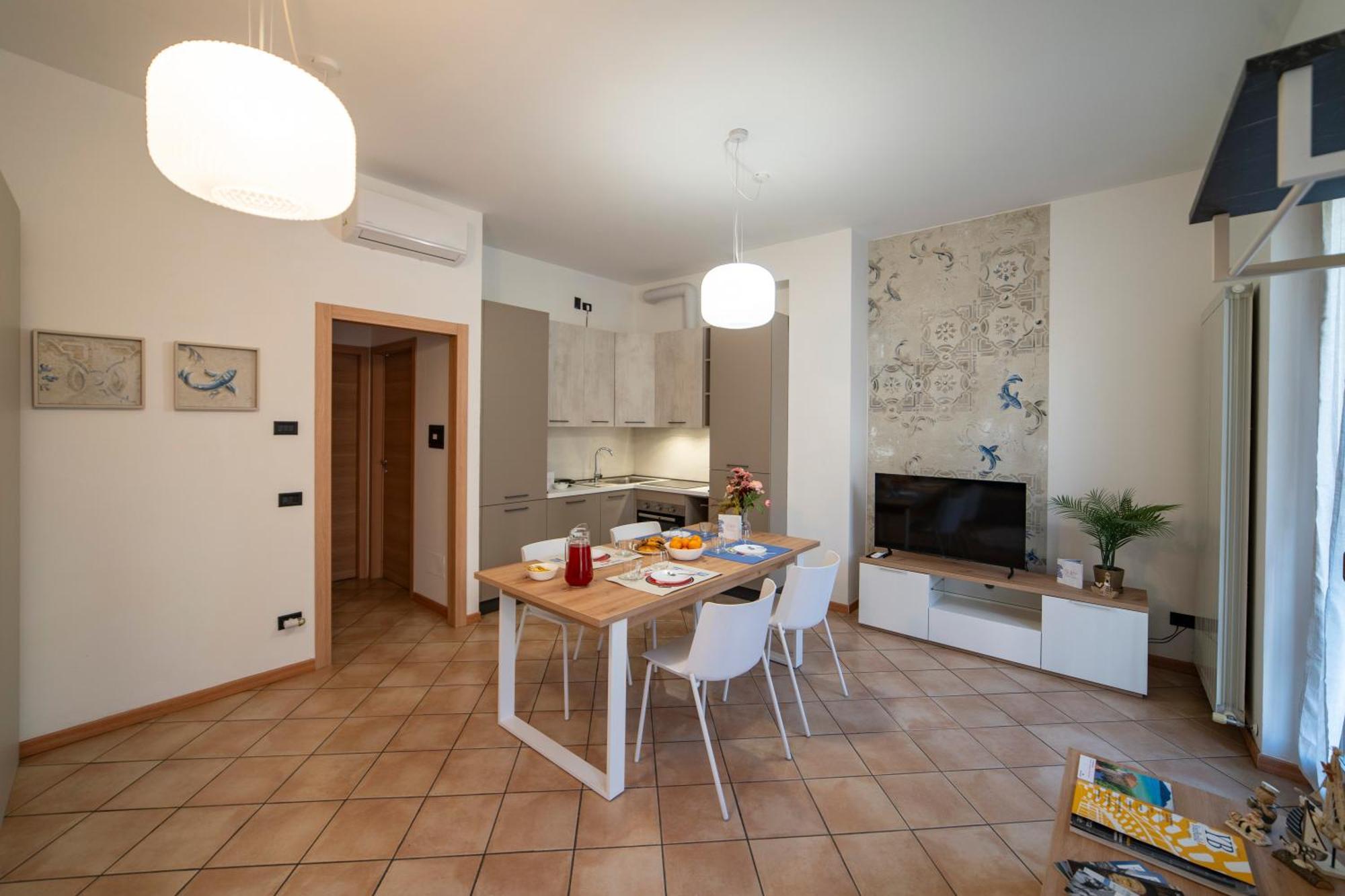 La Casa Dei Carta-New & Chic Apartman Lovere Kültér fotó