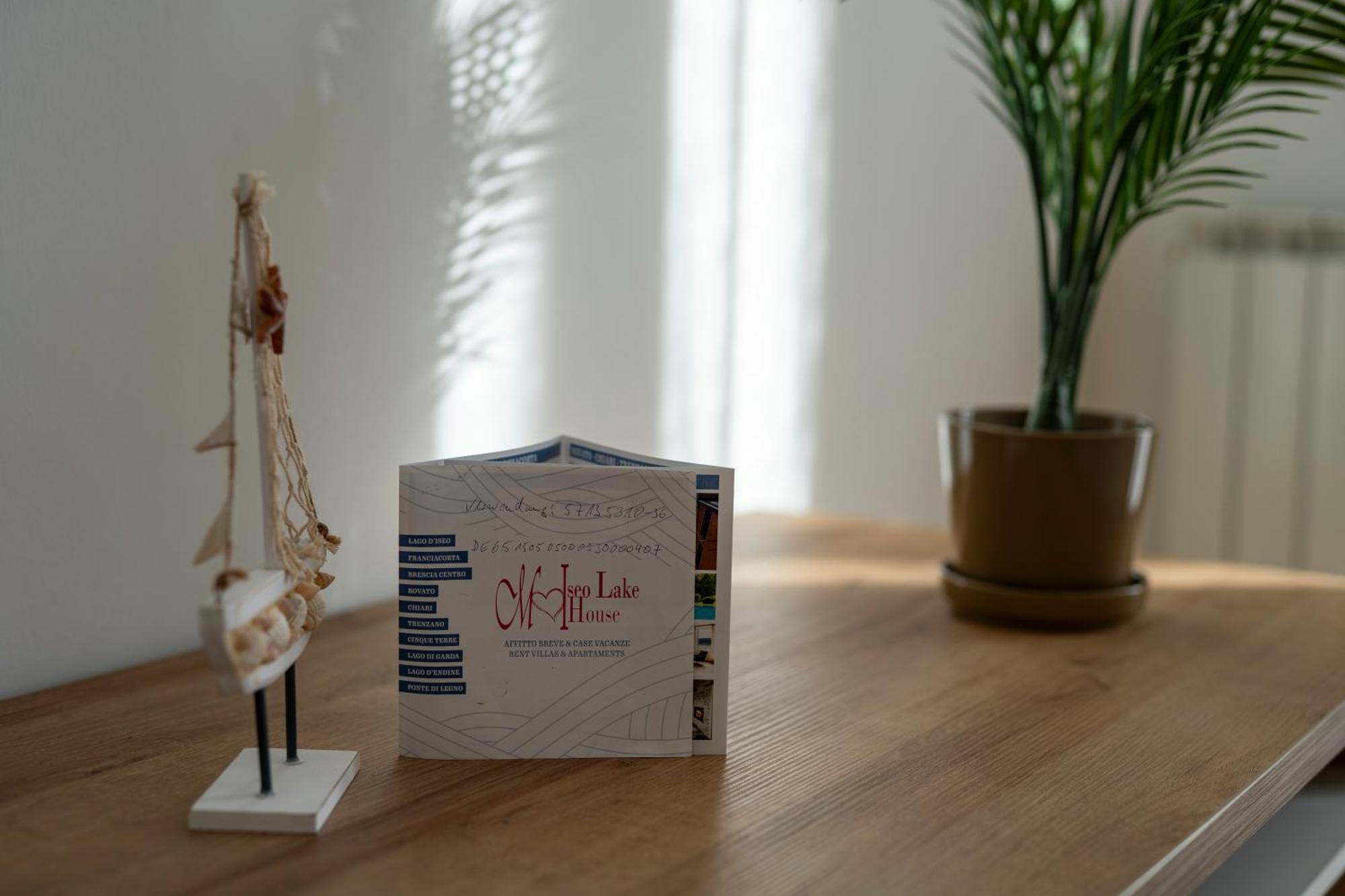 La Casa Dei Carta-New & Chic Apartman Lovere Kültér fotó
